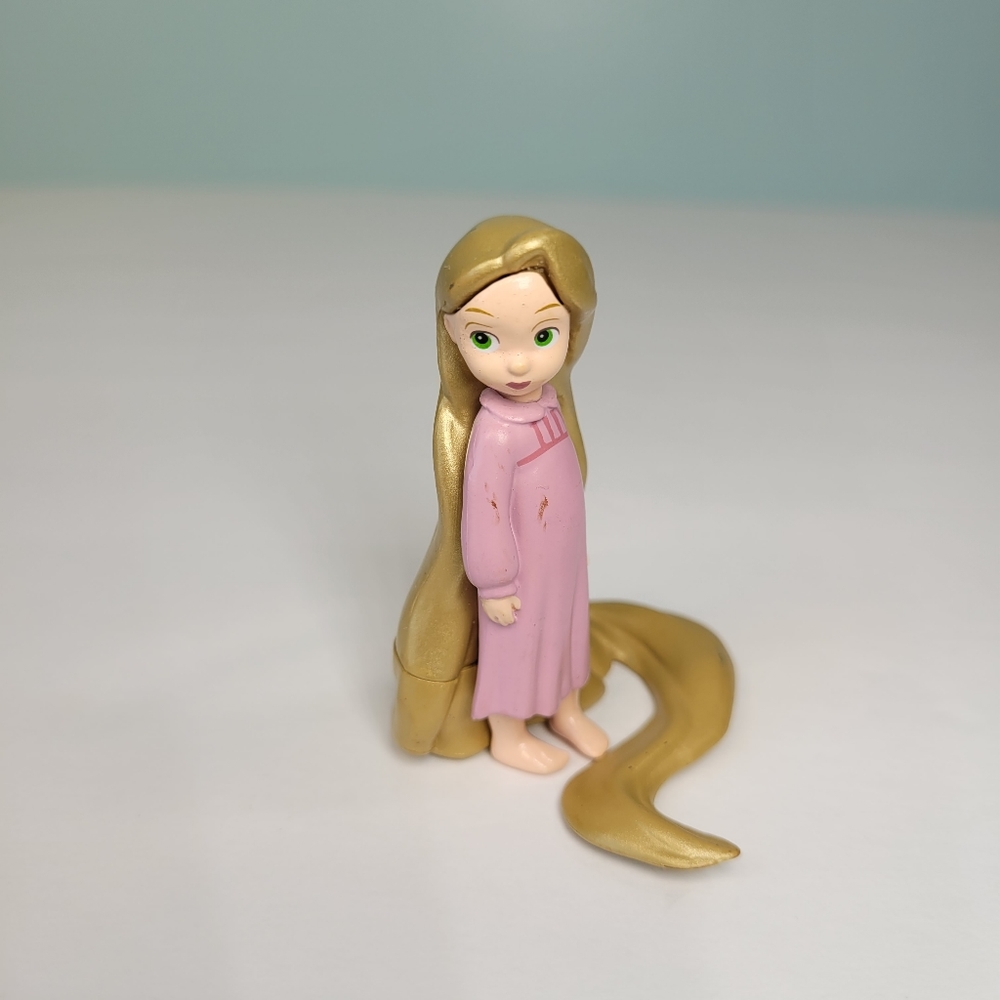 Disney Store 2 1/2" Baby Rapunzel Action Figure PVC Figurine Cake Topper
